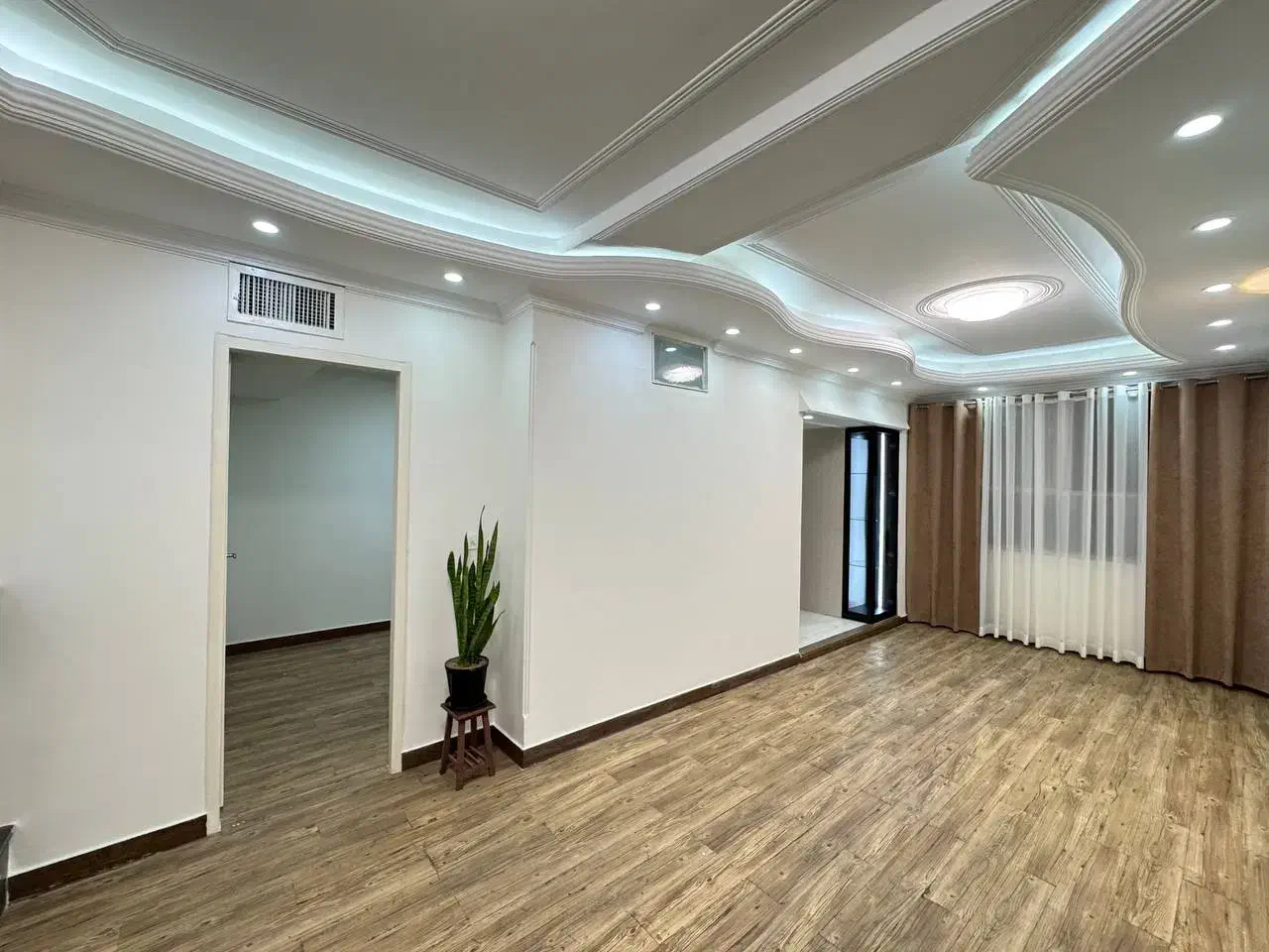 50م ط اول سالن پنجره خورمدرن شیک خ یکم شرقی واقعی|اجارهٔ آپارتمان|اندیشه, اندیشه فاز ۱|دیوار