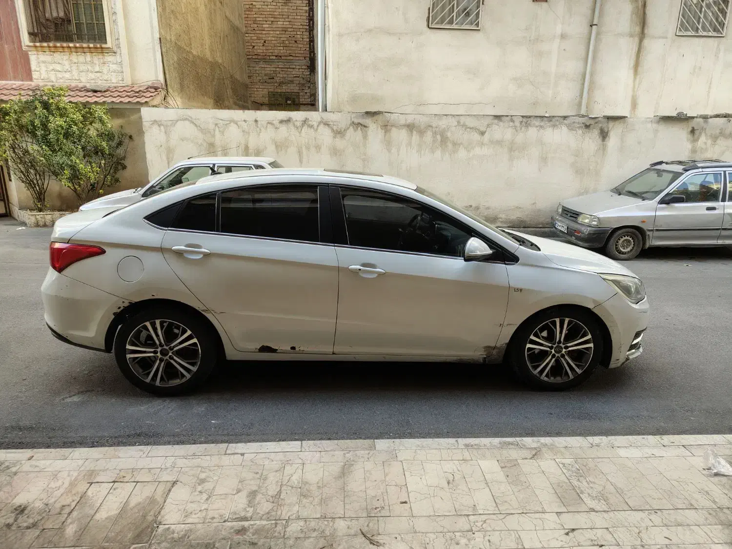 چری آریزو ۵ اتومات سفید|خودرو سواری و وانت|گرگان, |دیوار