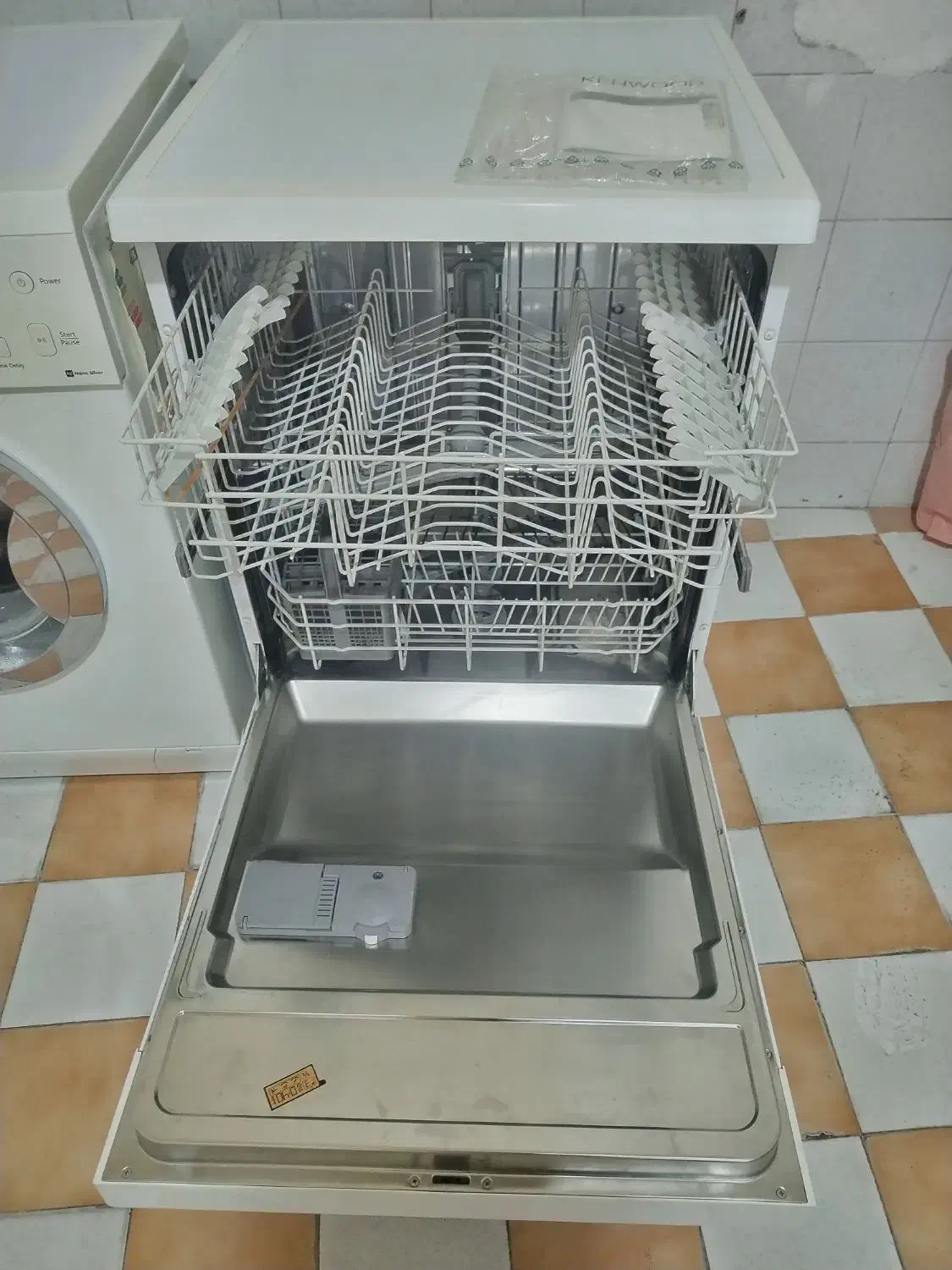 لباسشویی و ظرفشویی کاملا سالم و به شرط|ماشین لباسشویی و خشک‌کن لباس|تبریز, |دیوار