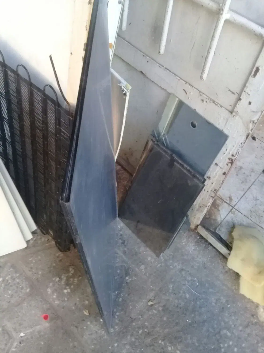 اینه|آینه|ایلام, |دیوار