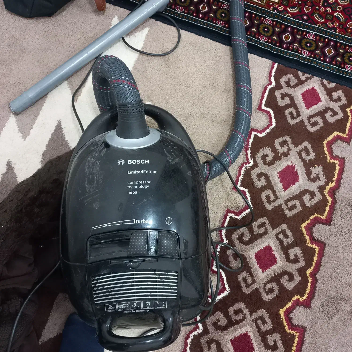 جاروبرقی میز تلویزیون و تلویزیون ۲۱ اینچ سامسونگ|جاروبرقی، جارو شارژی، بخارشو|بوکان, |دیوار