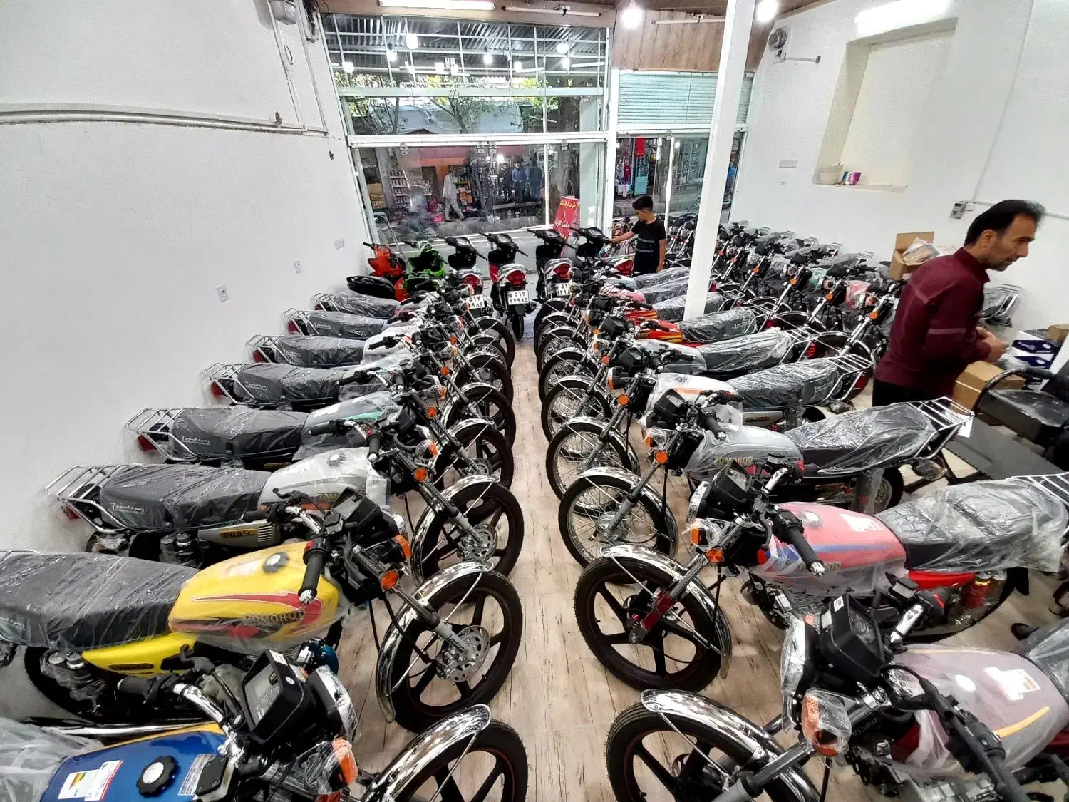 شباب 200ccبا باز نشتگان تامین اجتماعی دوساله|موتورسیکلت|کرمانشاه, |دیوار