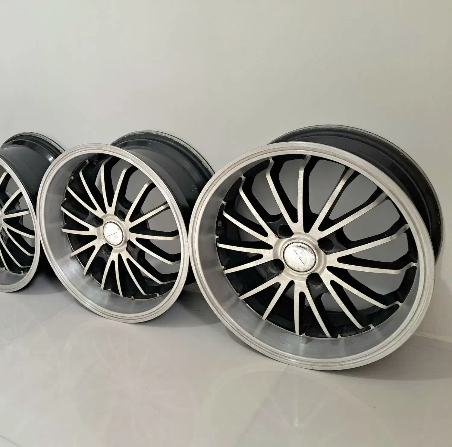 رینگ آلمینیومی و اسپرت مخصوص سمند و پژو سایز 17 R|قطعات یدکی و لوازم جانبی|بندر انزلی, کلیور|دیوار