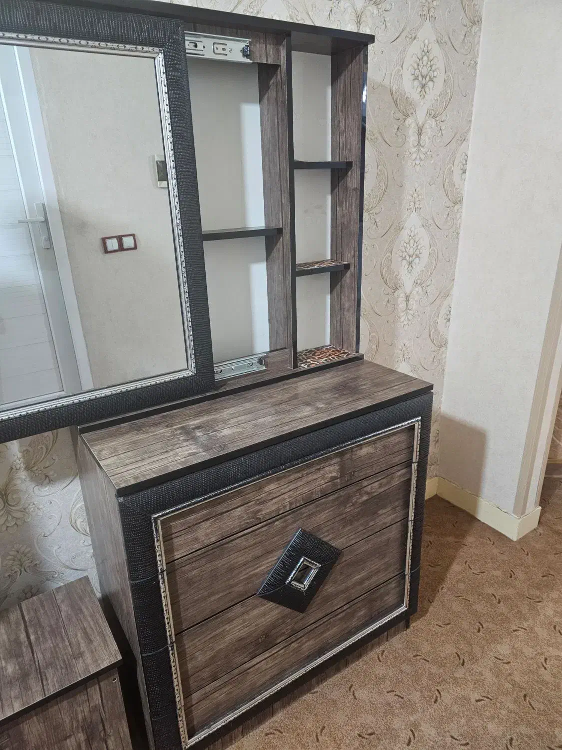 میز دراور|جاکفشی، کمد، دراور|ایلام, |دیوار