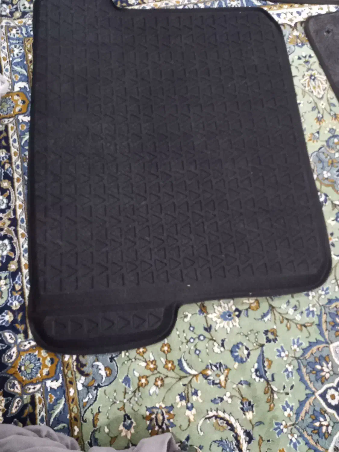 لوازم جانبی کف پوش صندوق عقب وکف پوش ومانیتور|قطعات یدکی و لوازم جانبی|تبریز, |دیوار