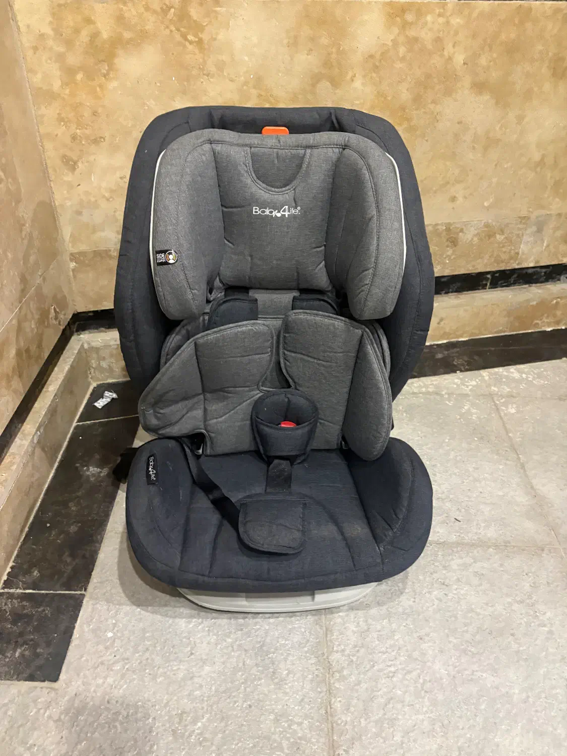 صندلی ماشین کودک خارجی|تخت و صندلی بچه|قم, سالاریه|دیوار