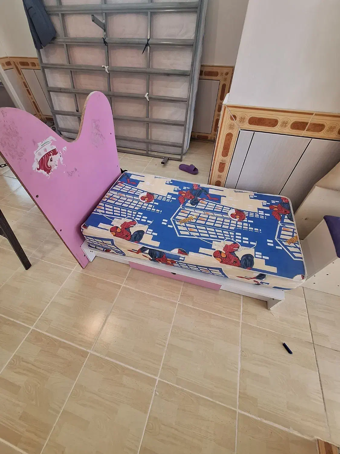 تخت و کمد کودک|تخت و سرویس خواب|خرم‌آباد, |دیوار