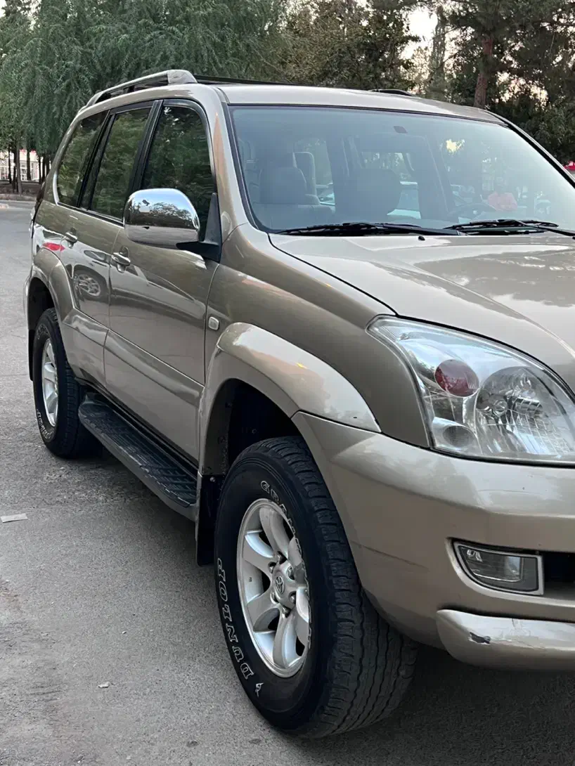 پرادو ۲۰۰۵ چهار سیلندر دنده ای|خودرو سواری و وانت|فولادشهر, C7|دیوار