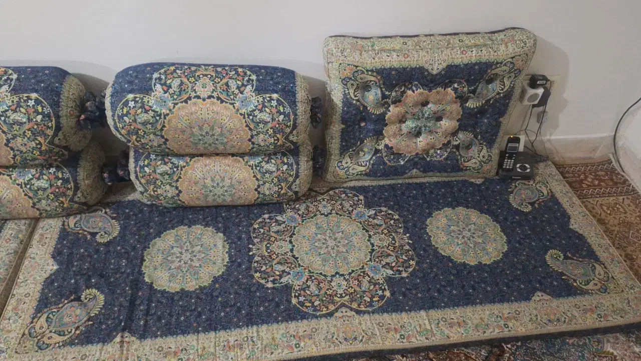 شاه نشین|مبلمان خانگی و میز عسلی|قم, بنیاد|دیوار