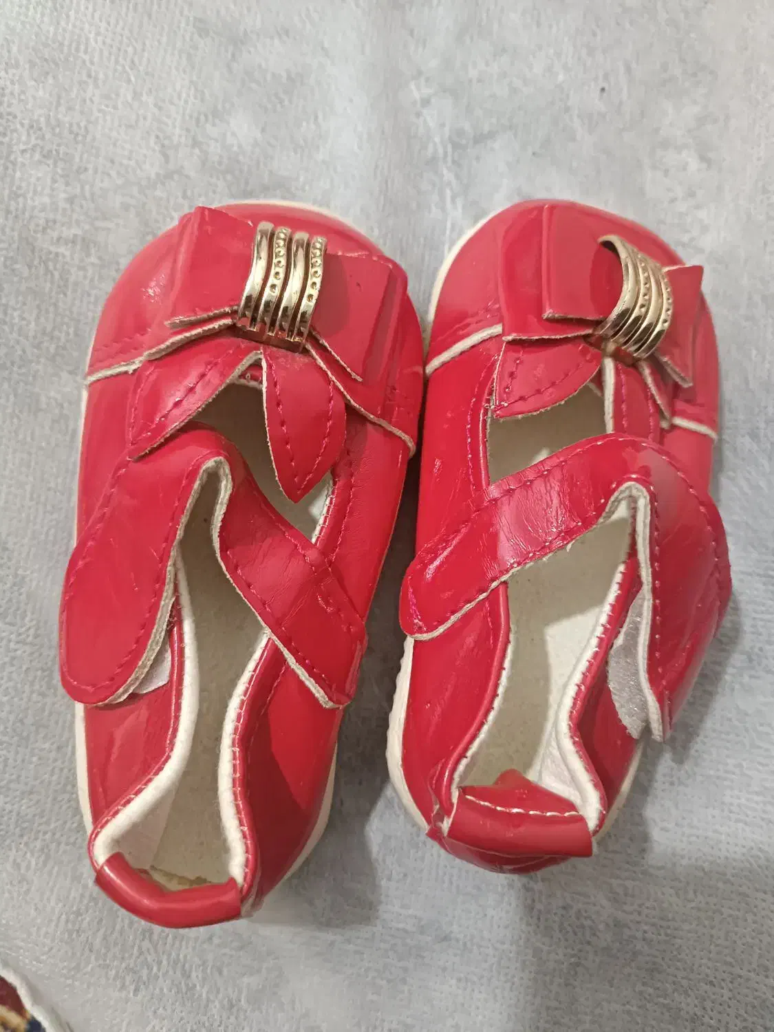 چن جفت کفش هستن نووتمیز اصلاپوشیده نشدن|کیف، کفش، کمربند|بهبهان, |دیوار