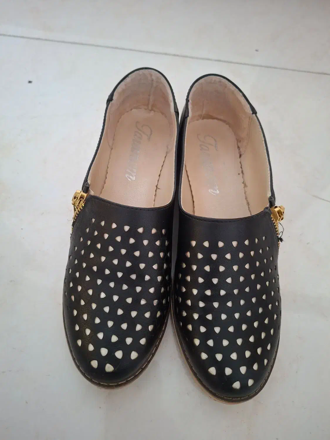 کفش و نیم بوت|کیف، کفش، کمربند|اصفهان, حصه جنوبی|دیوار