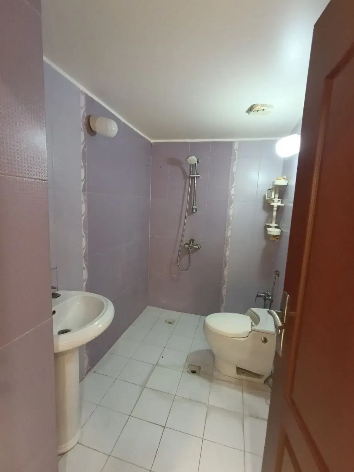 اجاره سه خواب 135 متری میدان دریاچه