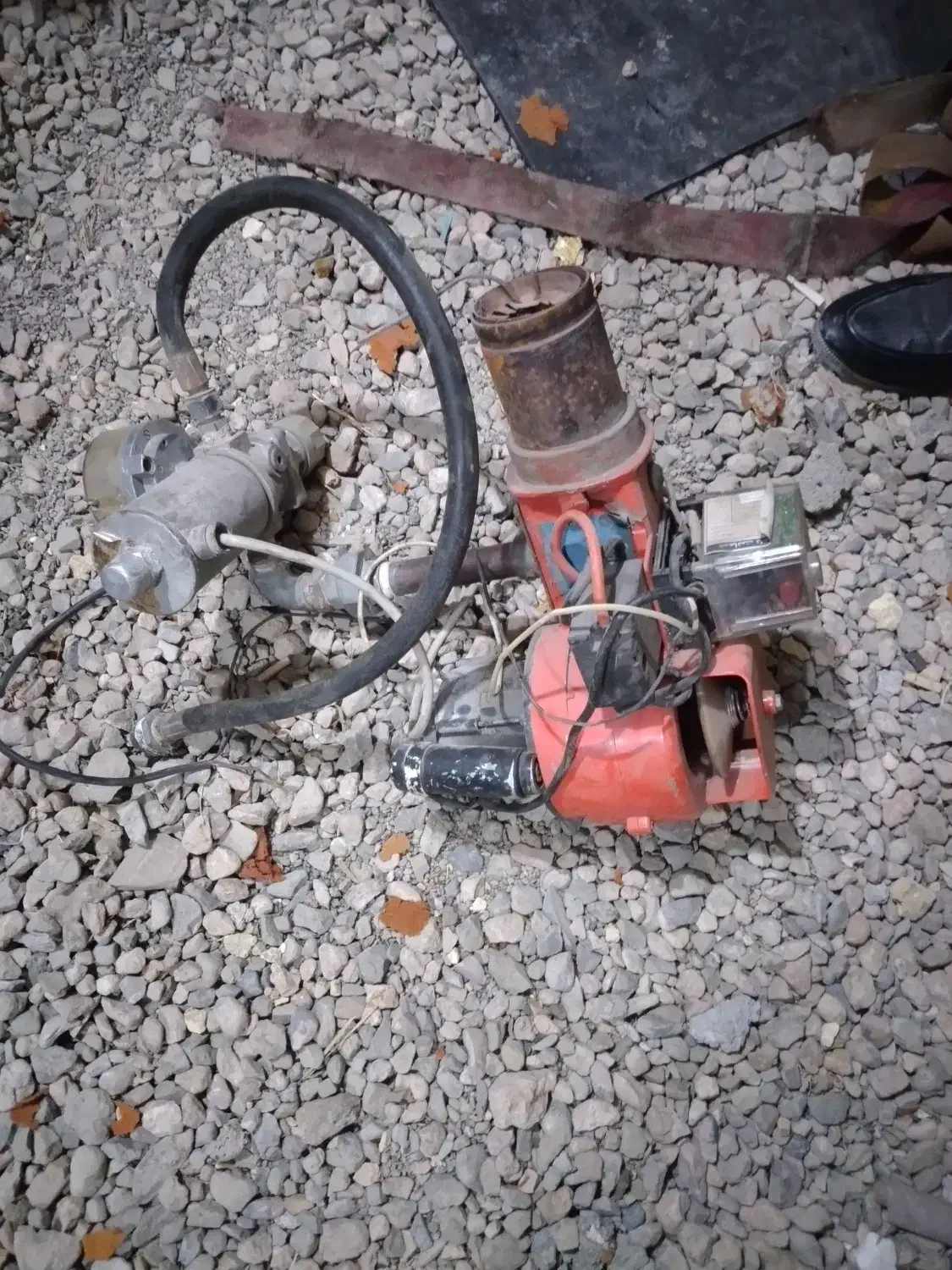 مشعل|آبگرمکن، پکیج، شوفاژ|لنجان, |دیوار