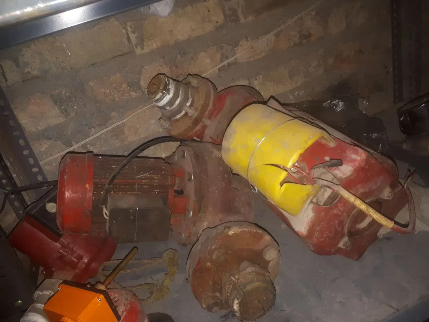 پمپ سیرکوله موتورخانه سالم ب شرط|آبگرمکن، پکیج، شوفاژ|کرج, شهرک سهرابیه|دیوار