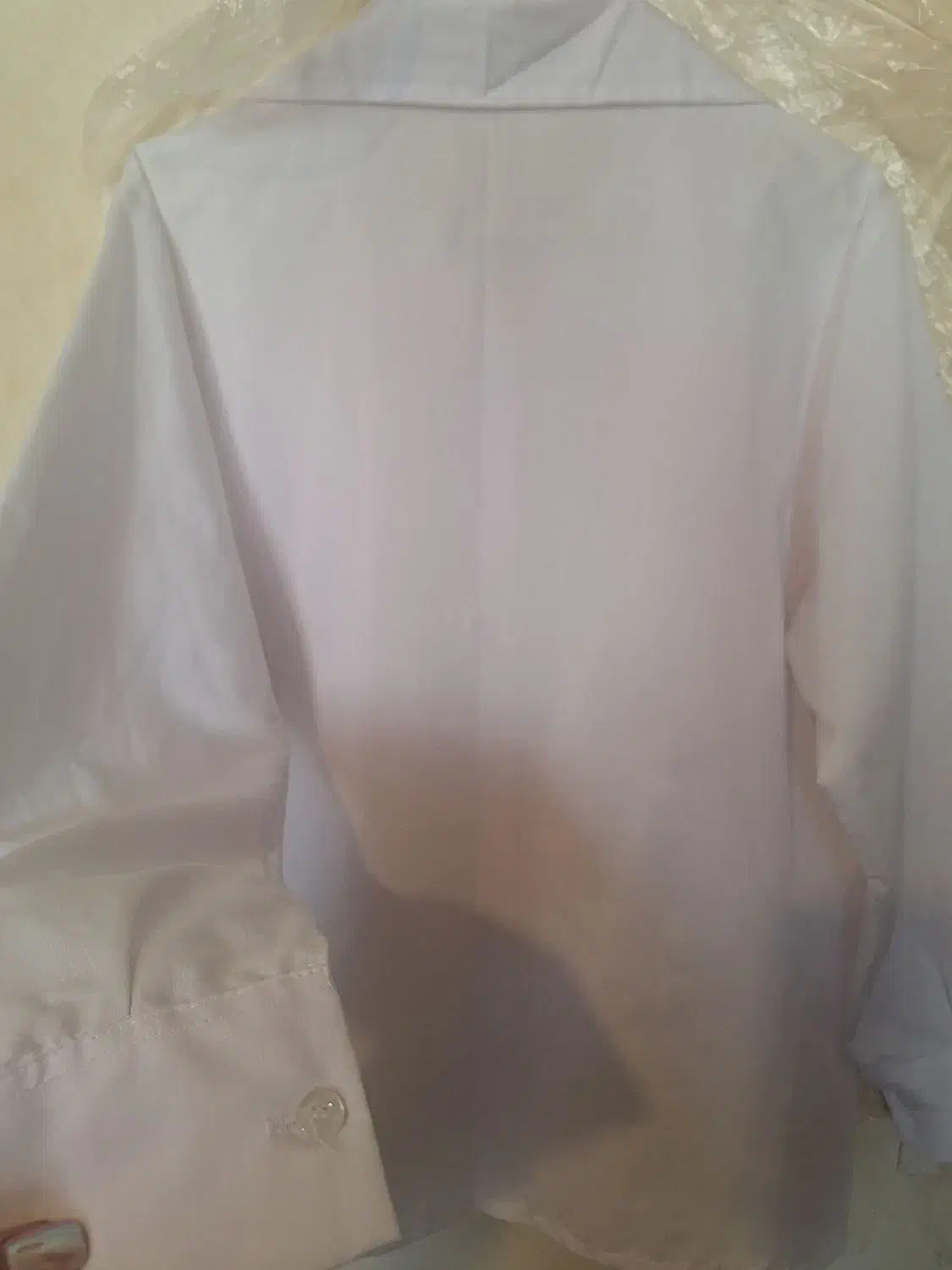 شومیز سفید نخی ساده و شیک،کاملا نووآکبند،فری سایز|لباس|کرج, عظیمیه|دیوار