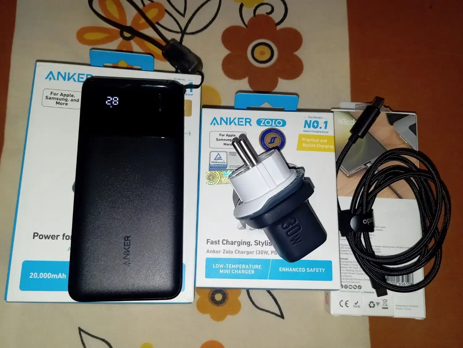 زیر قیمت پاوربانک۲۰۰۰۰ و شارژرانکر|لوازم جانبی موبایل و تبلت|یاسوج, |دیوار