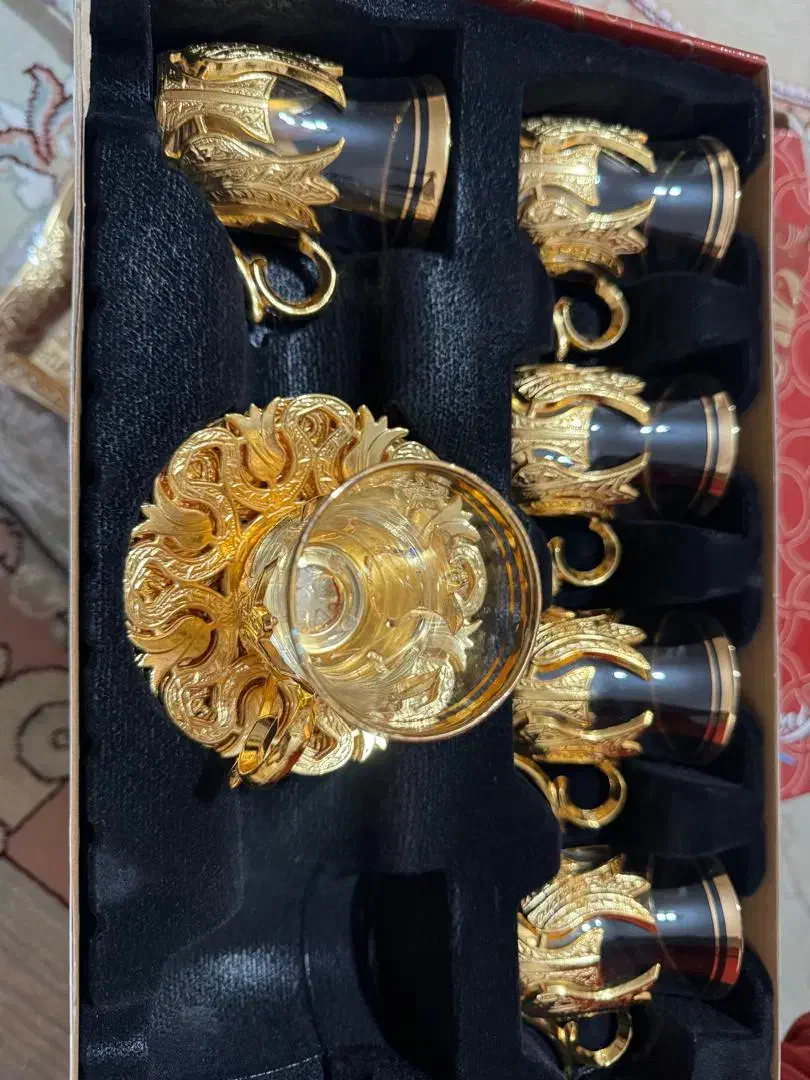 استکان نعلبکی گیره دار|ظروف سرو و پذیرایی|قم, آذر (نکویی)|دیوار