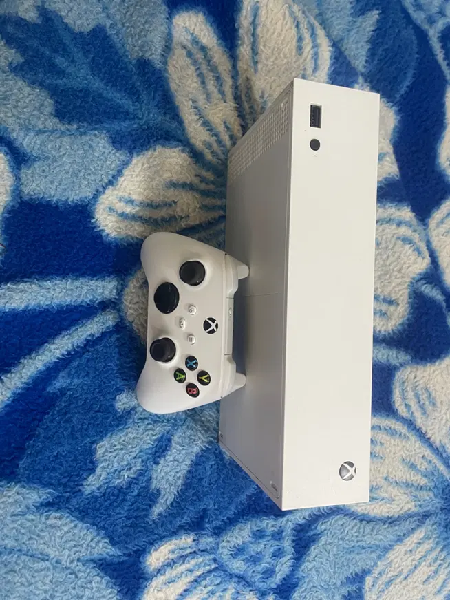 xbox series s|کنسول، بازی ویدئویی و آنلاین|شیراز, شهرک والفجر|دیوار