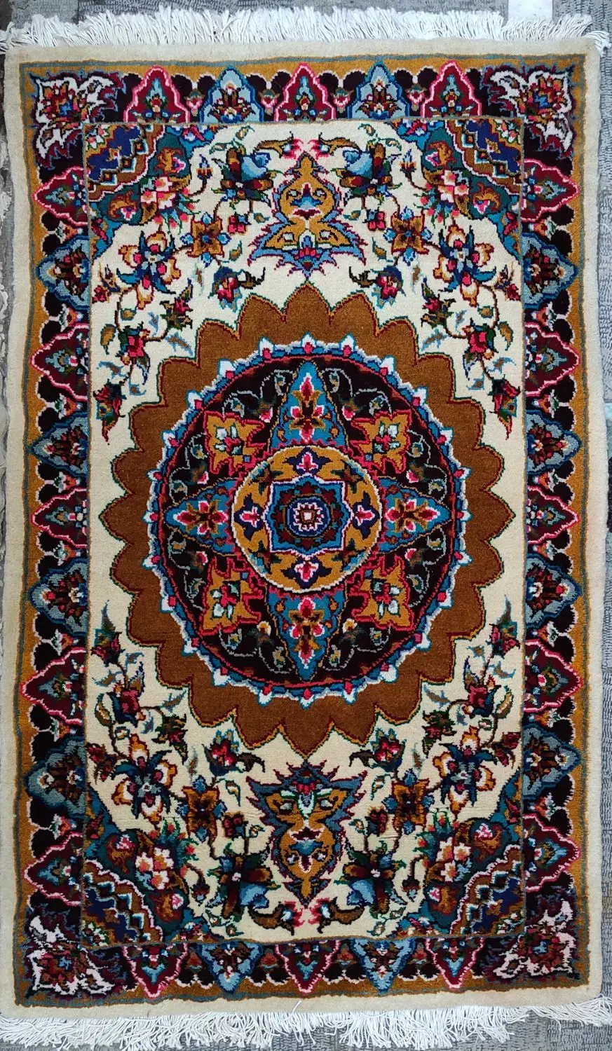 فرش زرنیم بزرگ|فرش|تبریز, |دیوار