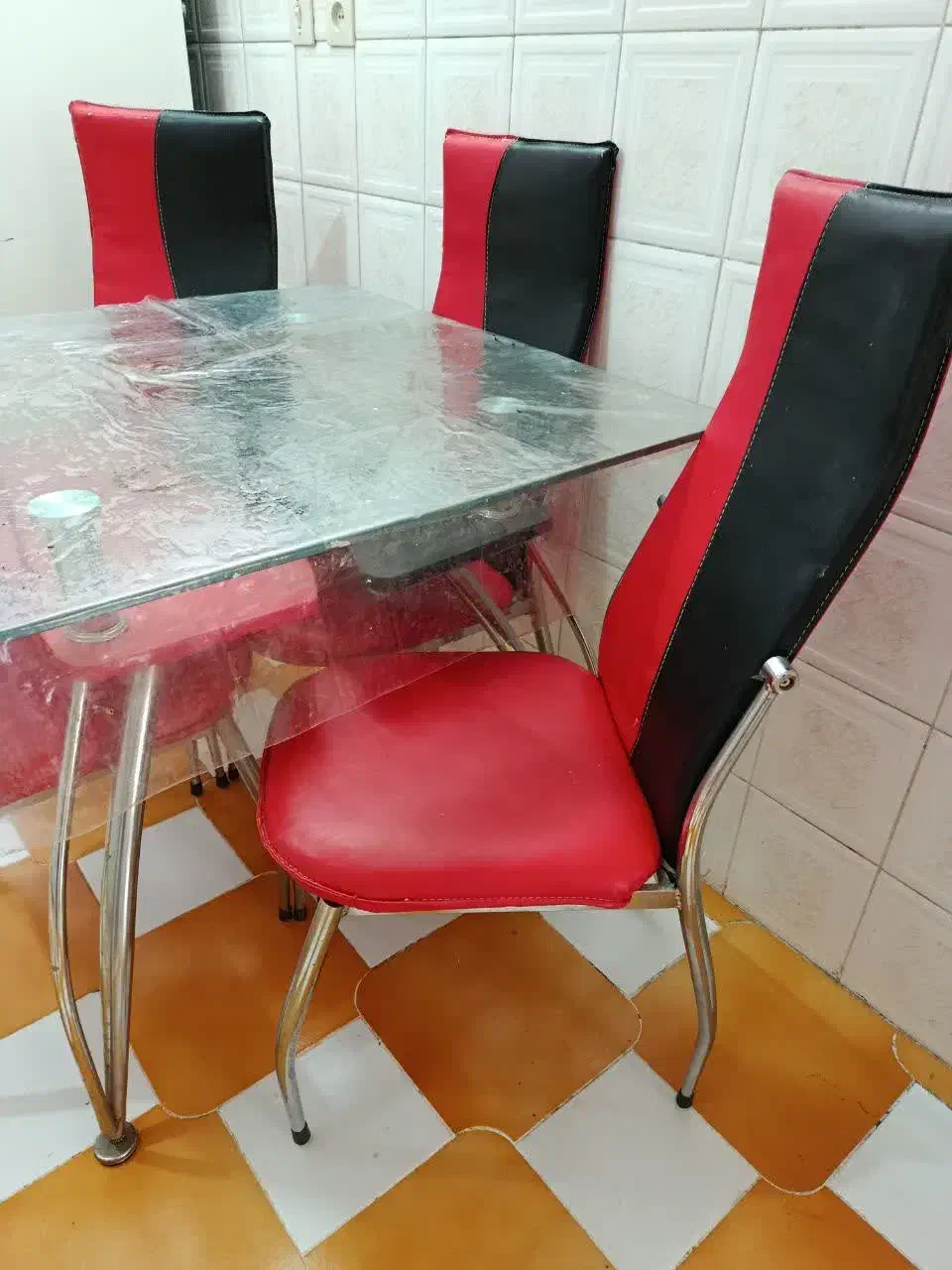 نهارخوری|میز و صندلی غذاخوری|اصفهان, شهرک کوثر|دیوار