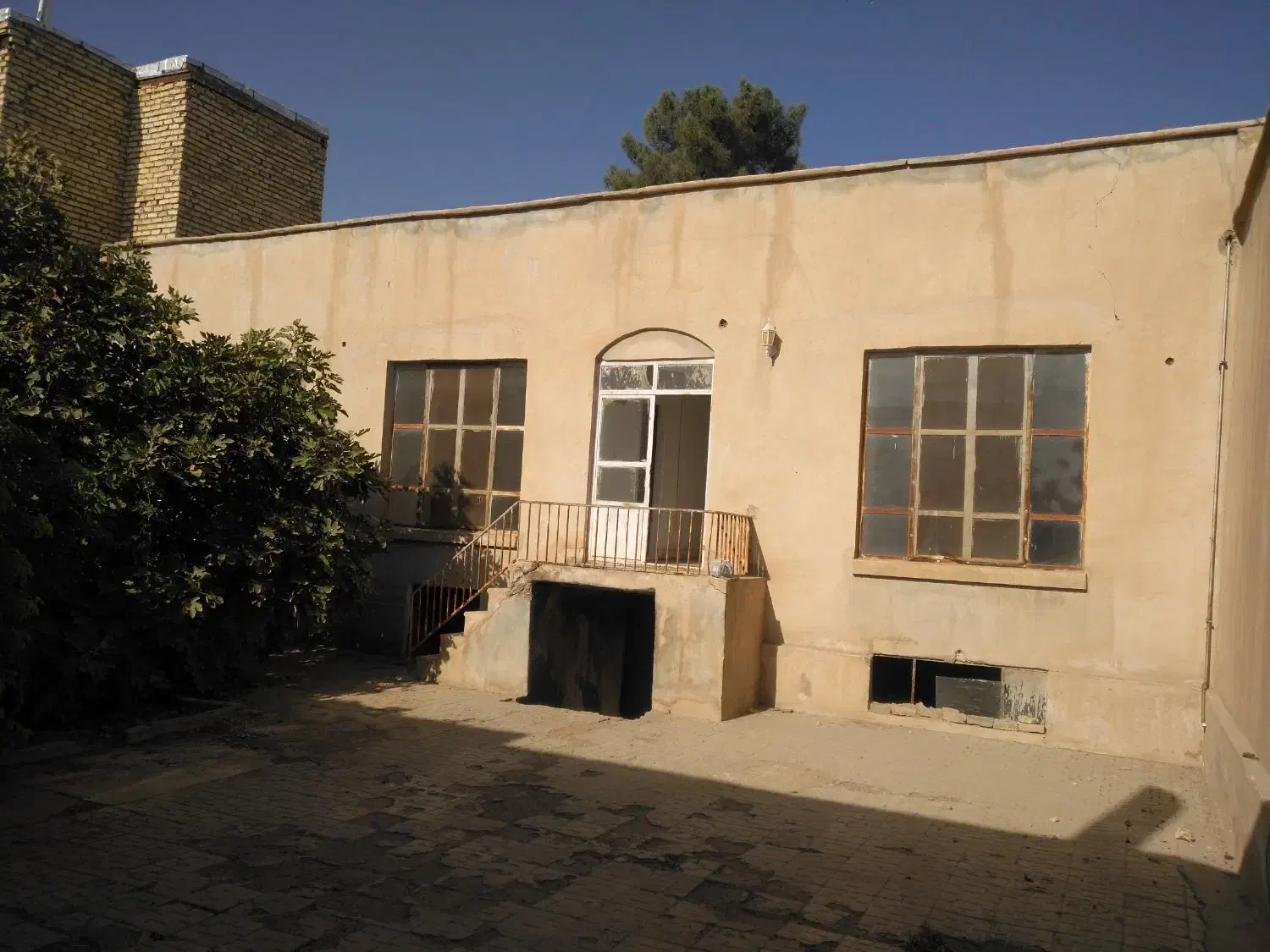 فروش منزل مسکونی 300متری مرکز شهر|فروش خانه و ویلا|کاشمر, |دیوار