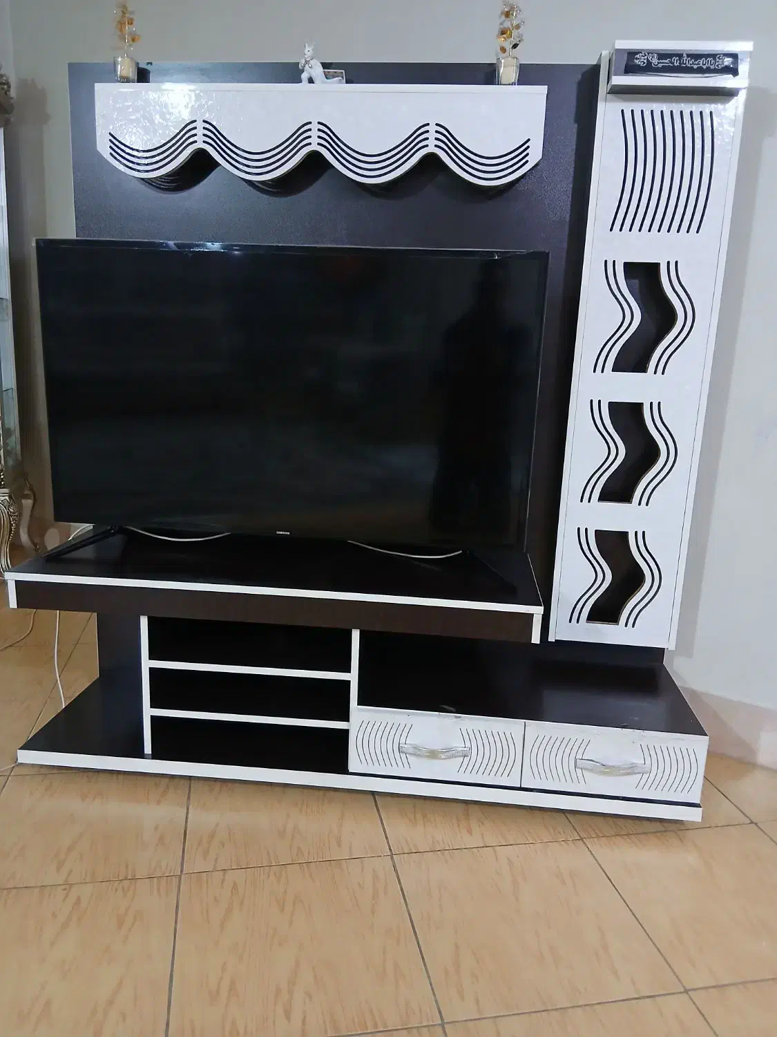 میزتلویزیون|میز تلویزیون|پاکدشت, پاکدشت (مامازند)|دیوار