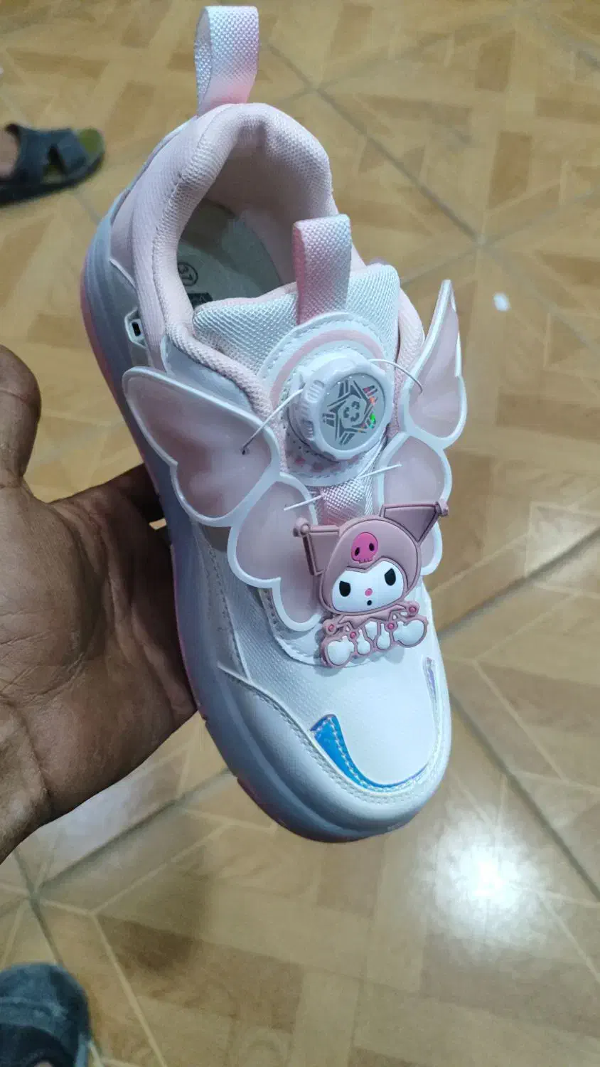 انلاین شاپ ها ببینند|کیف، کفش، کمربند|شیراز, سینما سعدی|دیوار