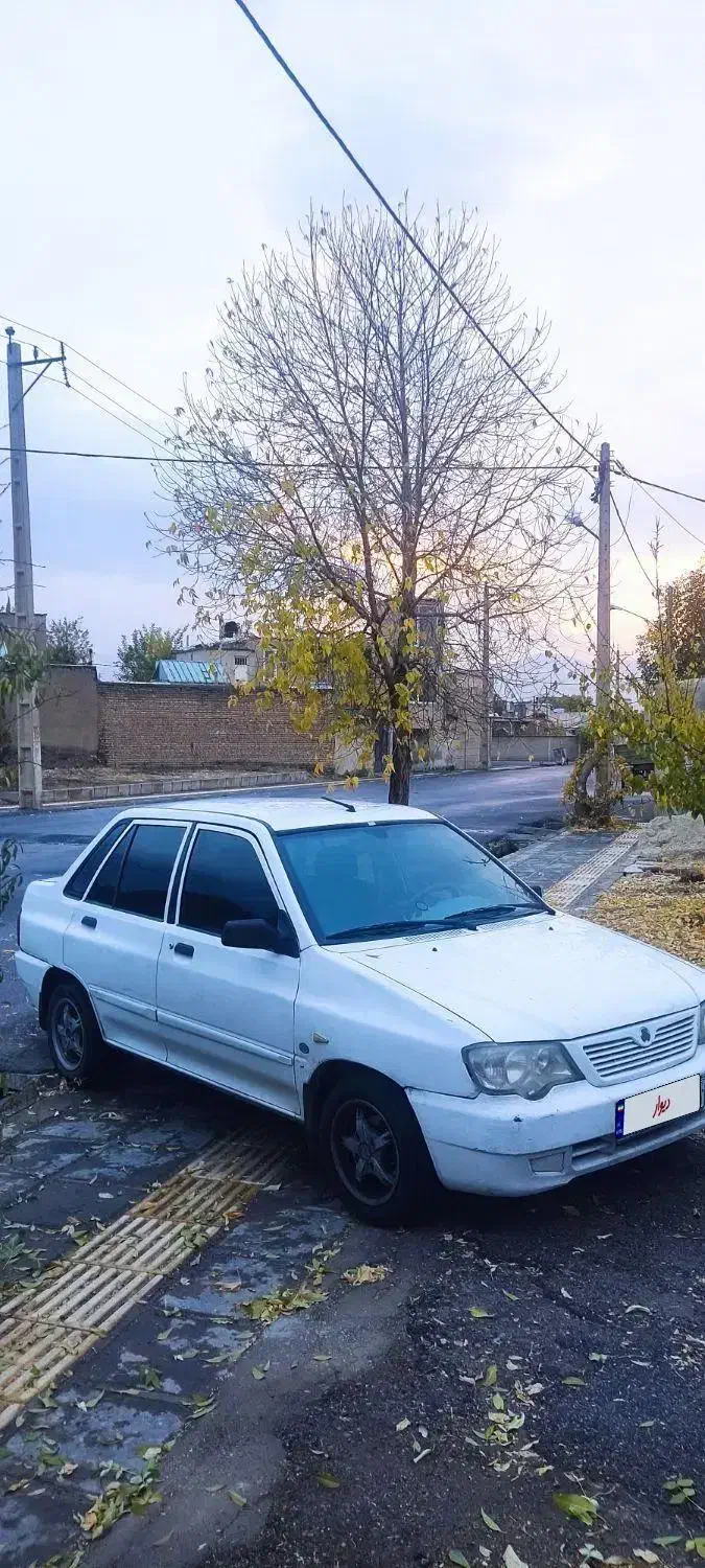 ۱۳۲سفید ماشین بسیار سالم|خودرو سواری و وانت|ازنا, |دیوار