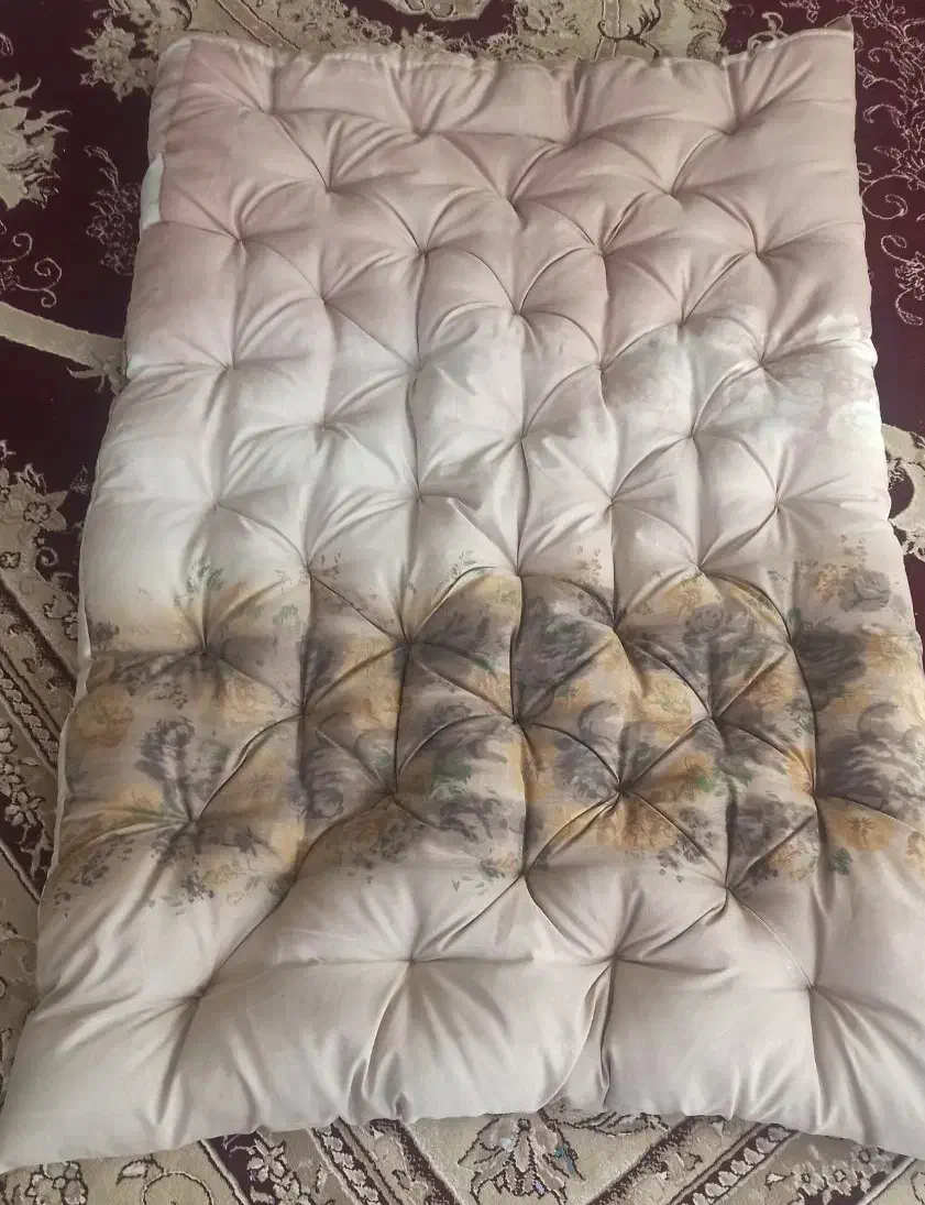 لباس و تشک|رختخواب، بالش، پتو|ایلام, |دیوار