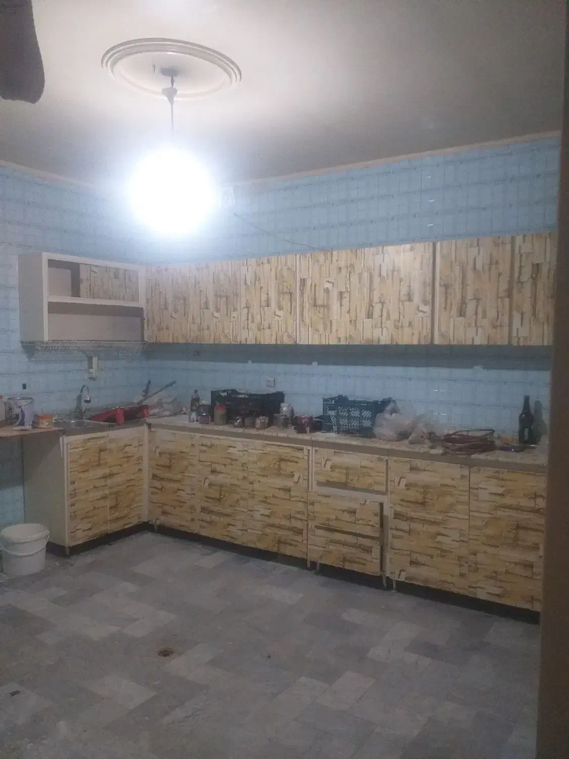 آپارتمان تک واحدی