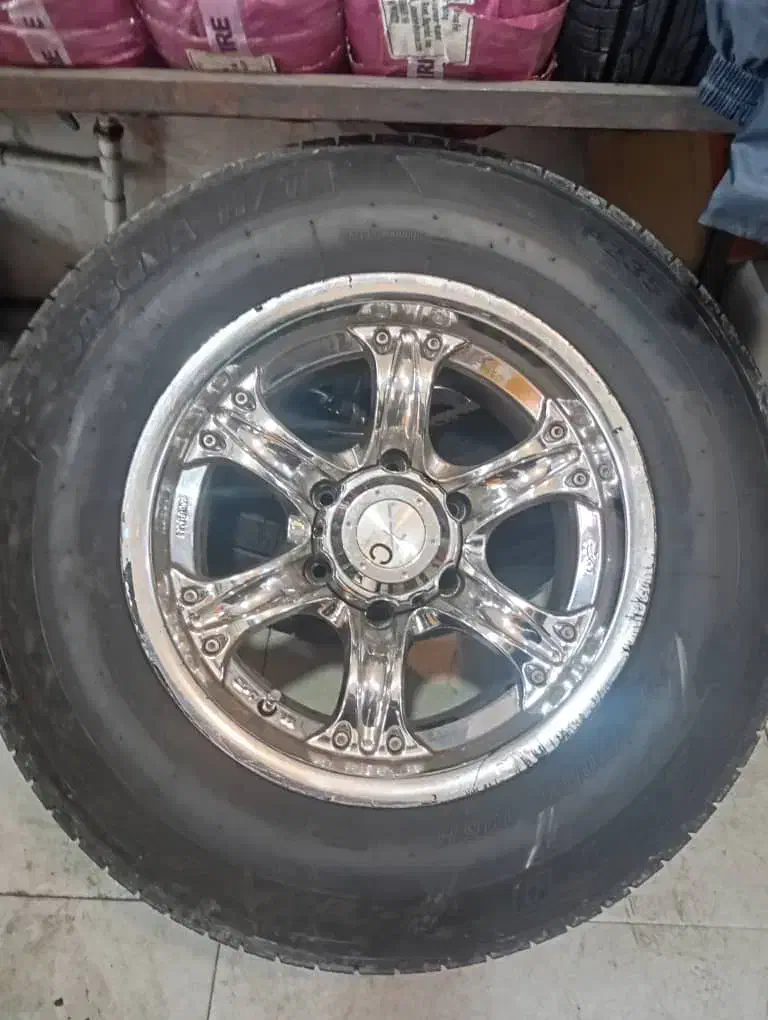 رینگ با لاستیک افرودی|قطعات یدکی و لوازم جانبی|رشت, یخسازی|دیوار