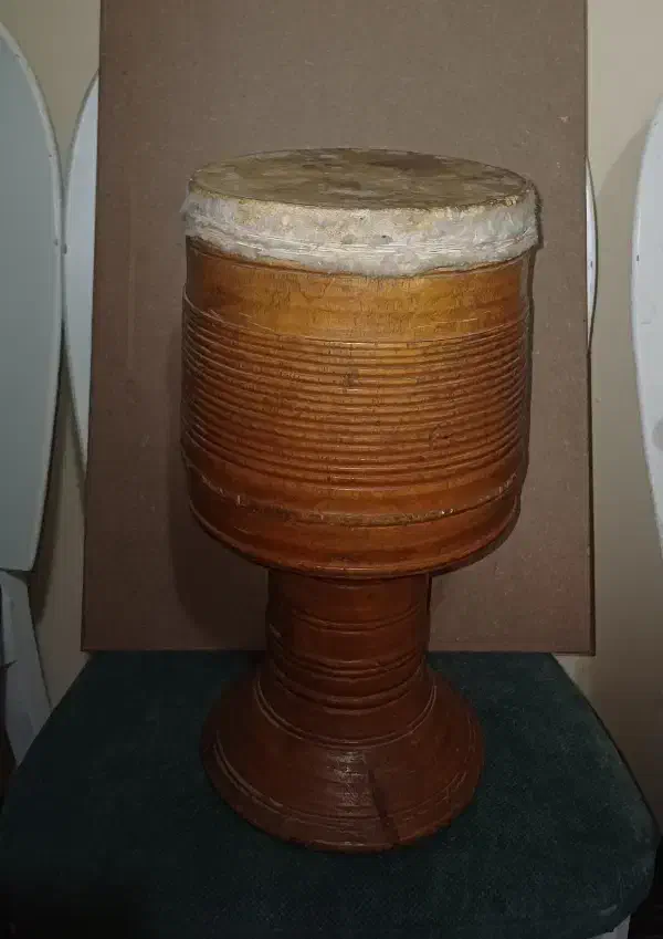 تنبک|سازهای سنتی|کرمان, |دیوار