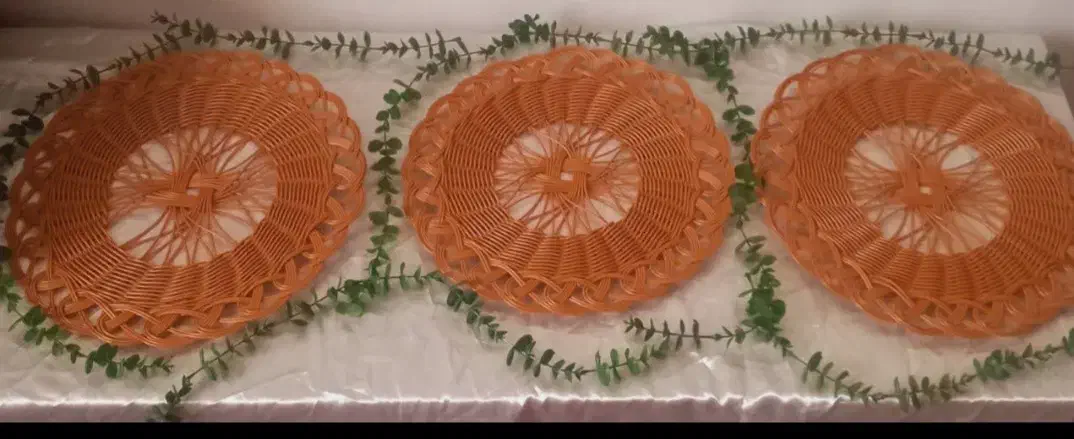 زیر بشقابی بسیار زیبا وتک (در نسیم شهر )|سفره، حوله، دستمال آشپزخانه|نسیمشهر, |دیوار