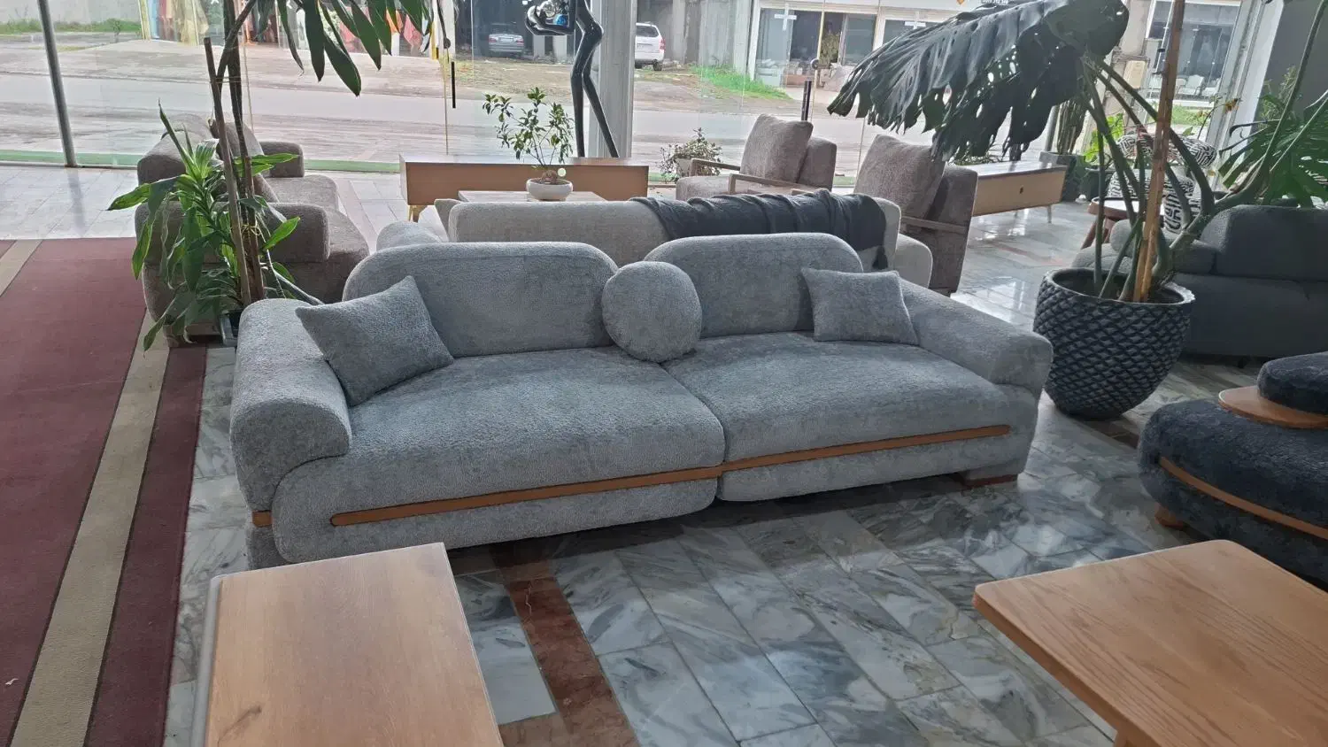 خیاط خانم جهت کار در کارگاه مبلمان با حقوق ماهیانه|استخدام صنعتی، فنی، مهندسی|آمل, |دیوار