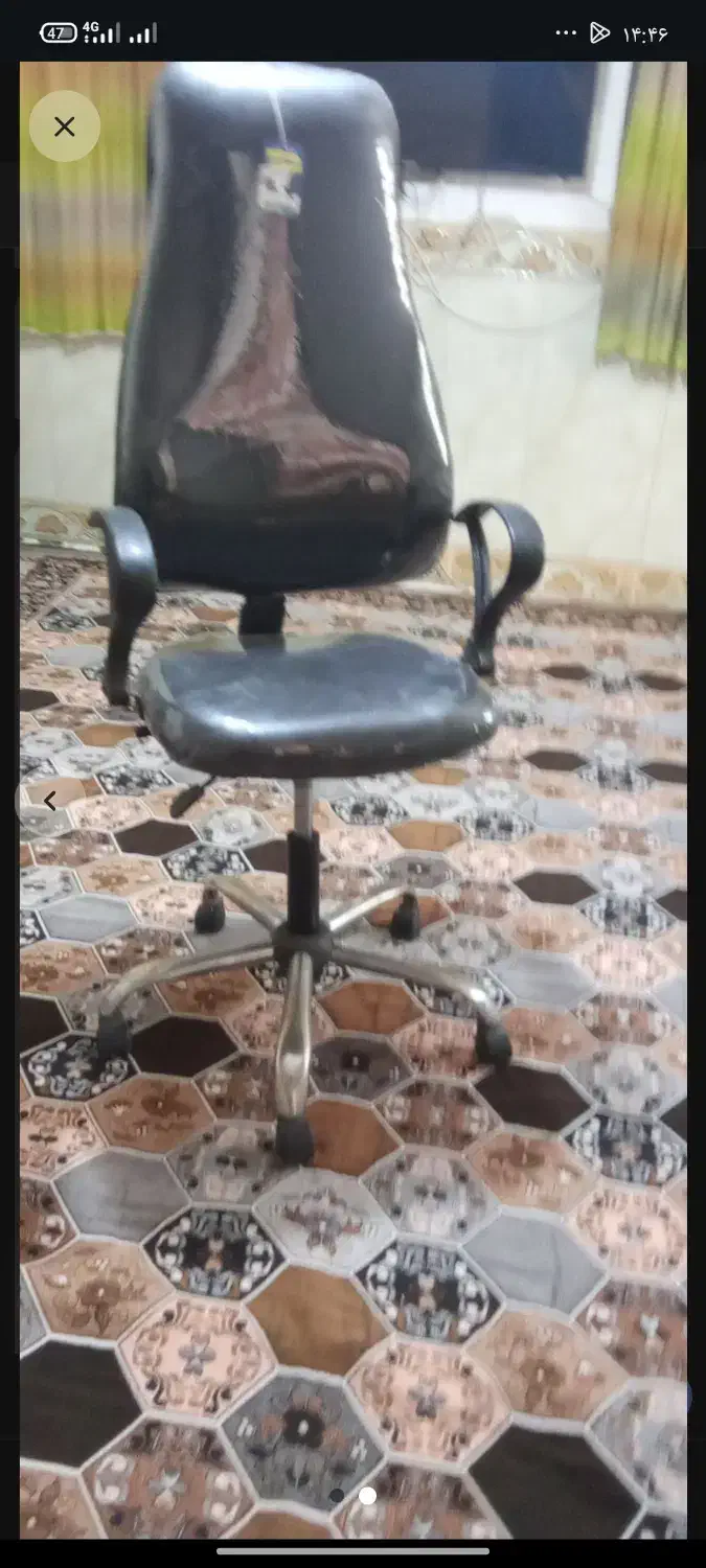 صندلی جک دار|آرایشگاه و سالنهای زیبایی|تربت جام, میان جام|دیوار