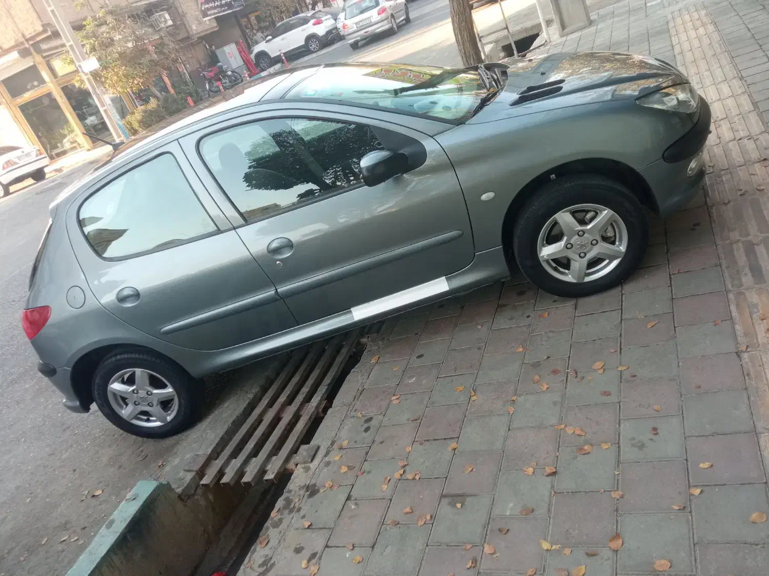 تیپ سه پانا|خودرو سواری و وانت|اسلامشهر, شهرک مفیدی|دیوار