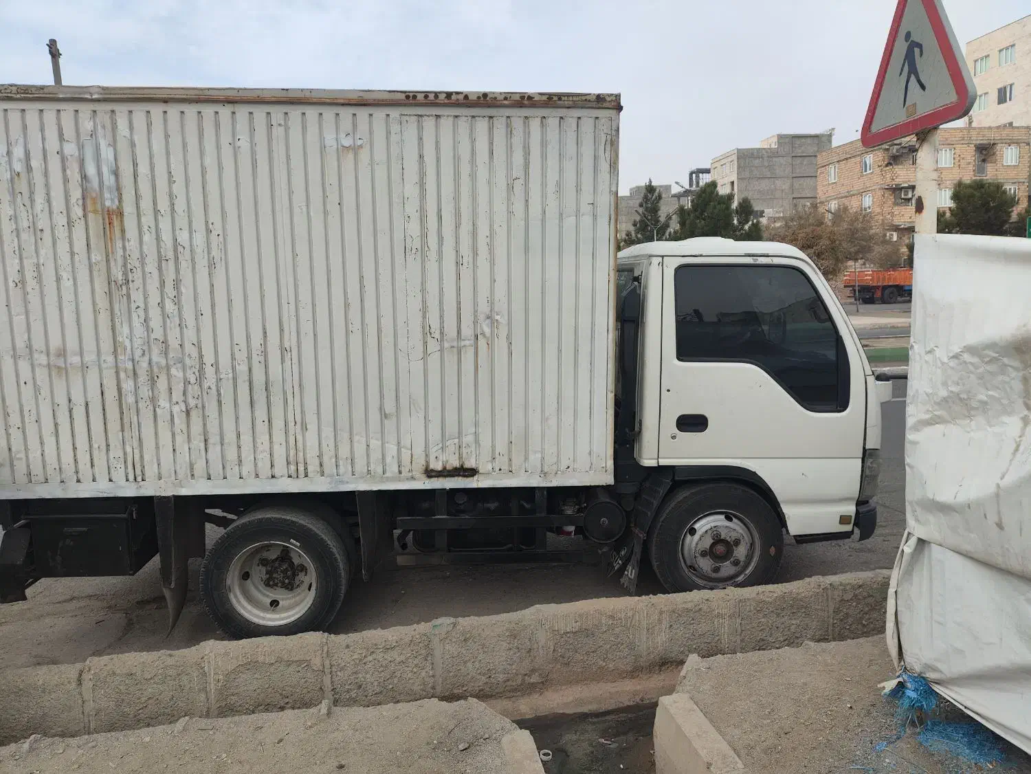 ایسوزو5200 کم کار مسقف|خودرو سنگین|اشتهارد, |دیوار