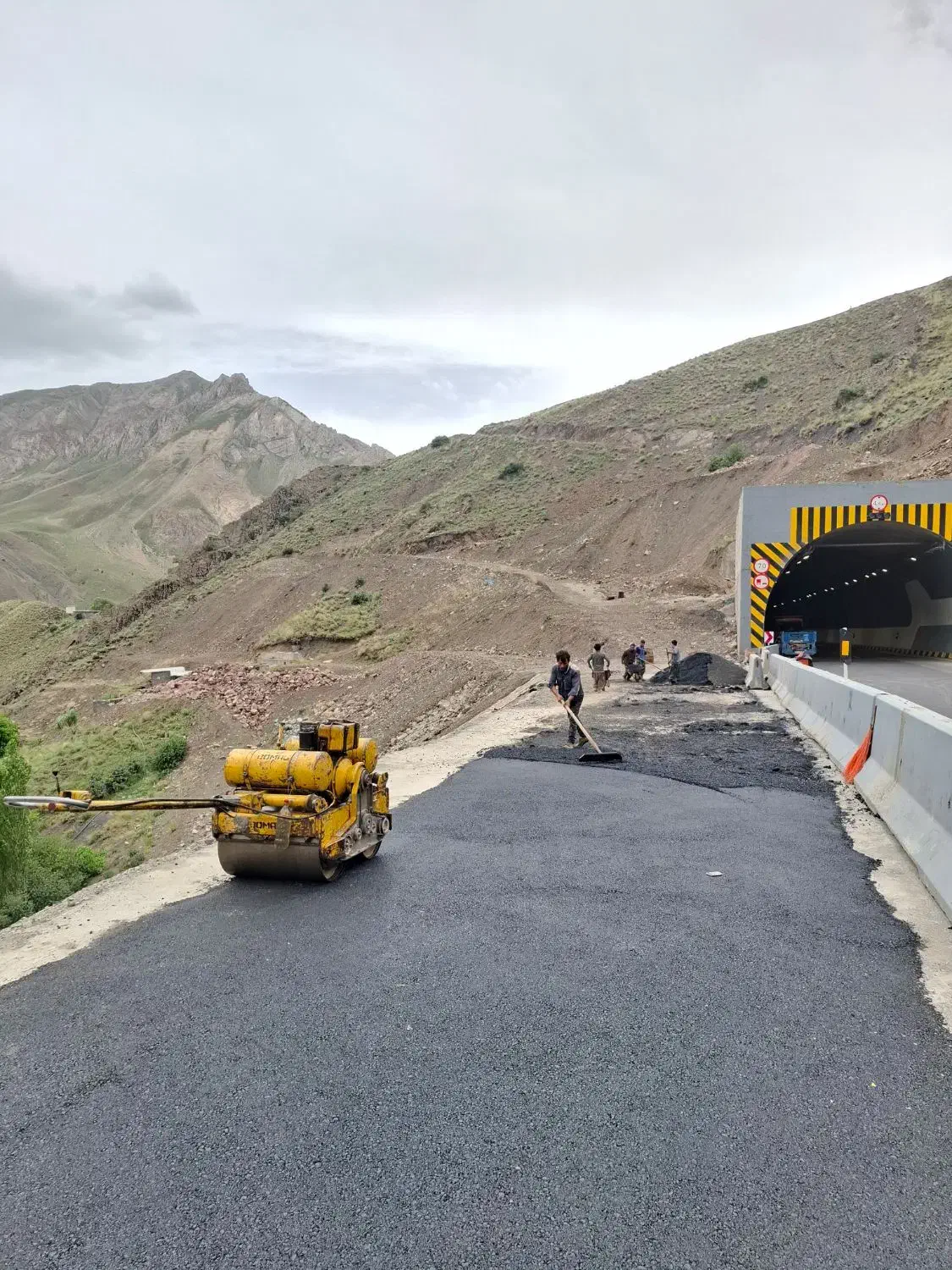 اجاره غلطک سه تنی ۲۵ تن ویبره ماشینی فلز شبانه روز|ماشین‌آلات صنعتی|چهاردانگه (تهران), |دیوار