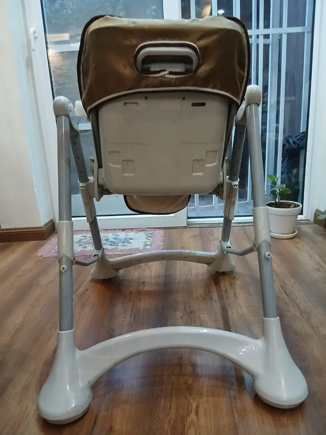 صندلی غذای کودک|تخت و صندلی بچه|پردیس, فاز ۴|دیوار