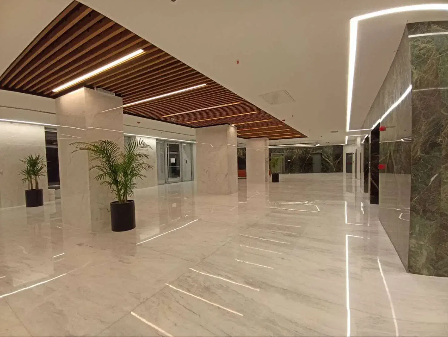 ۱۵۵ متری، کلید نخورده، شیک