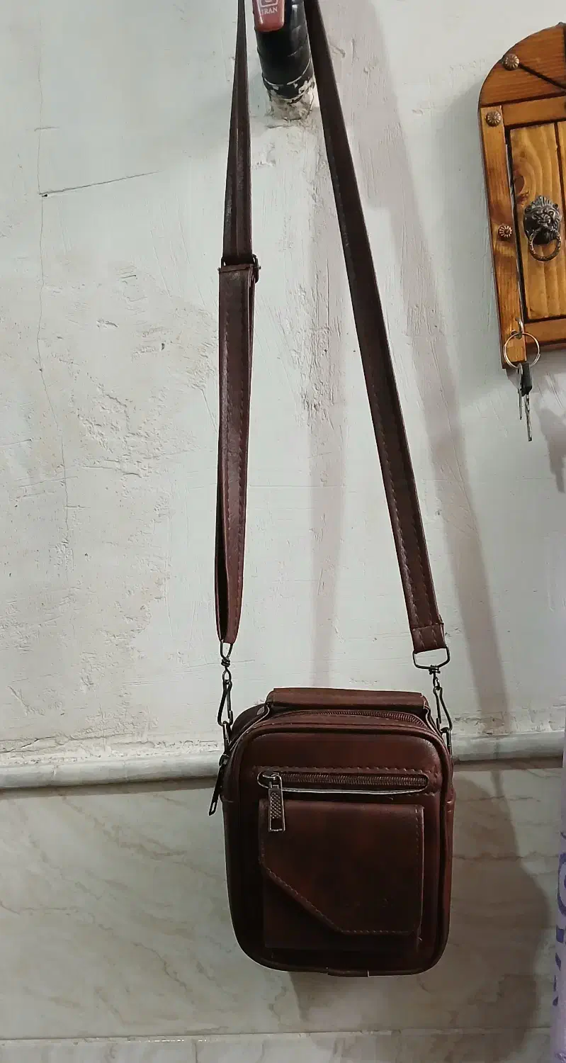 کیف|کیف، کفش، کمربند|قم, شهر قائم|دیوار