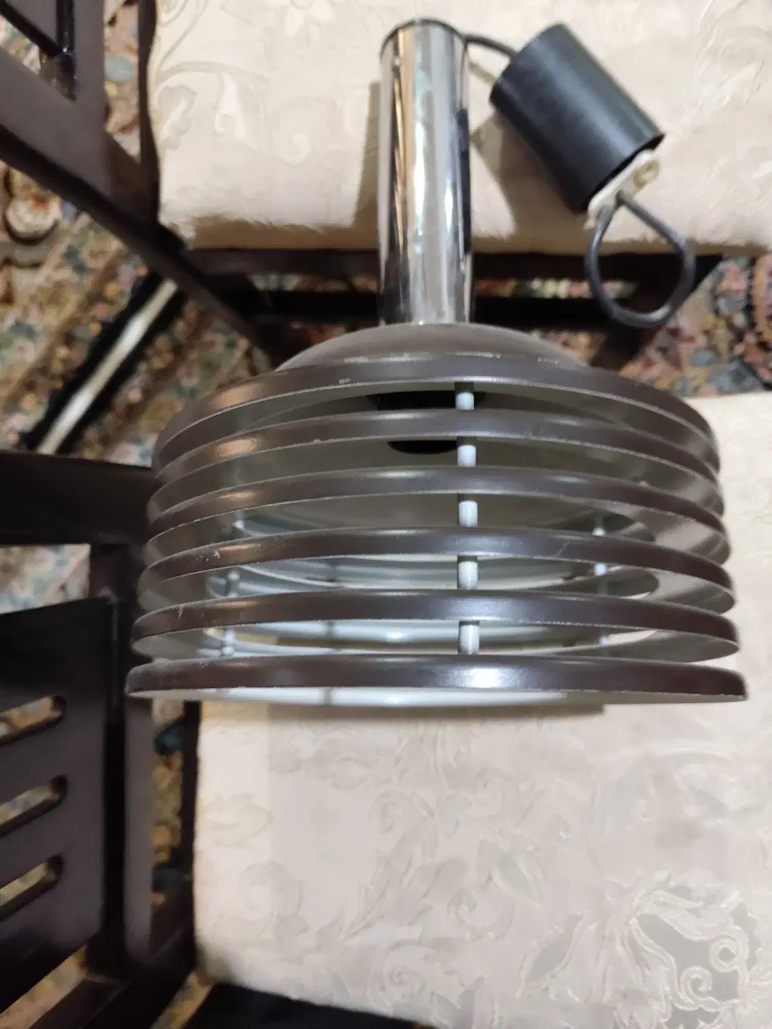 چراغ خواب|چراغ خواب و آباژور|اندیشه, اندیشه فاز ۴|دیوار