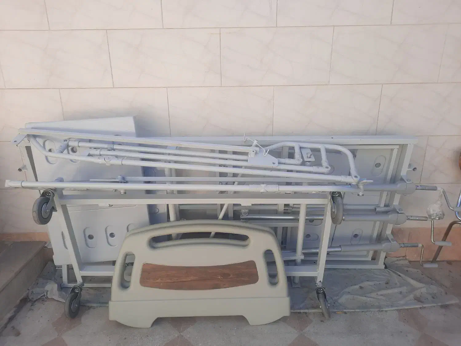 فروش تخت بیمارستانی ۳ شکن و تشک مواج سلولی|پزشکی|شیراز, دشت چنار|دیوار