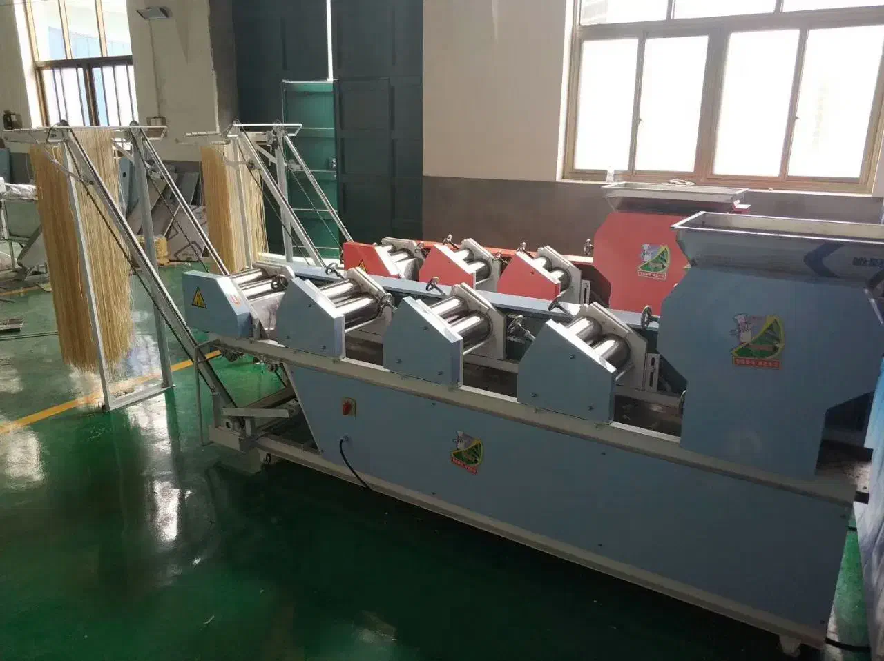 کار پر سود دستگاه تولید و برش رشته اش اشی و پلو یی|فروشگاه و مغازه|تهران, کیانشهر|دیوار