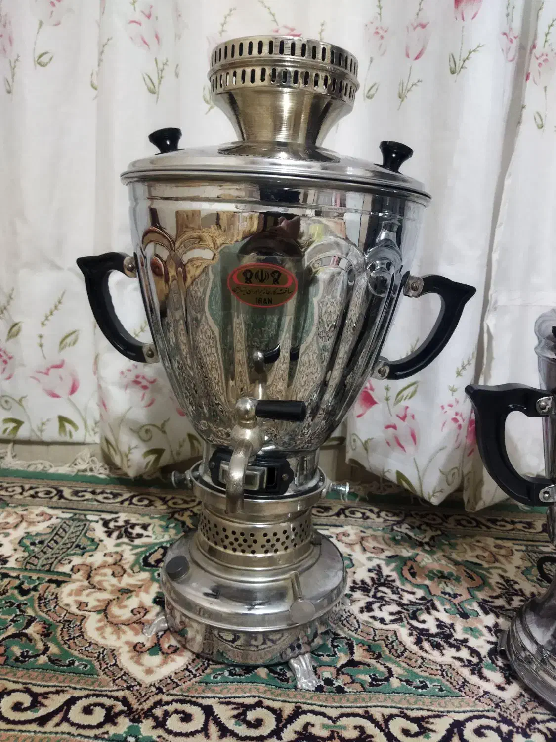 سماور برقی و سماور نفتی قدیمی نونو|سماور، چایساز، قهوهساز|لنجان, |دیوار