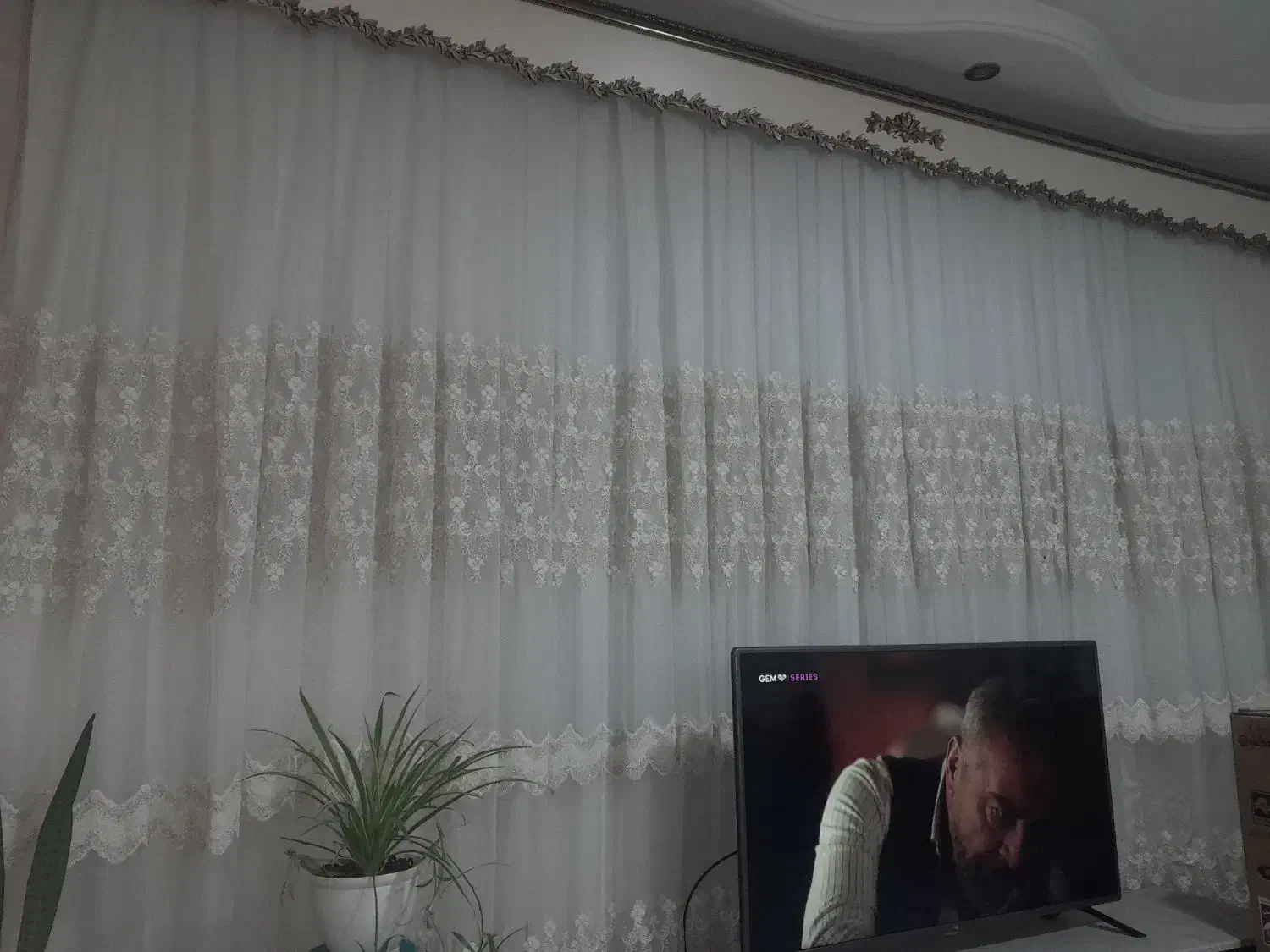 پرده|پرده، رانر، رومیزی|آبیک, |دیوار