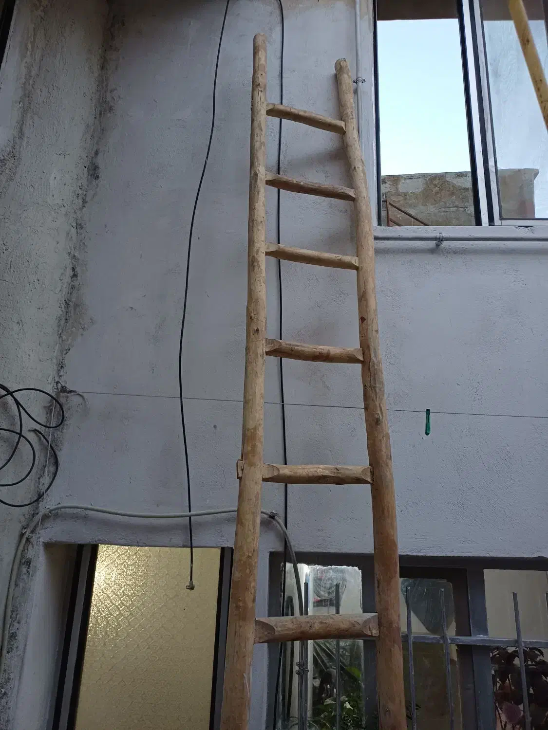 پله چوبی ۳ متر و نیم ، تمیز|ابزارآلات|کرمانشاه, |دیوار