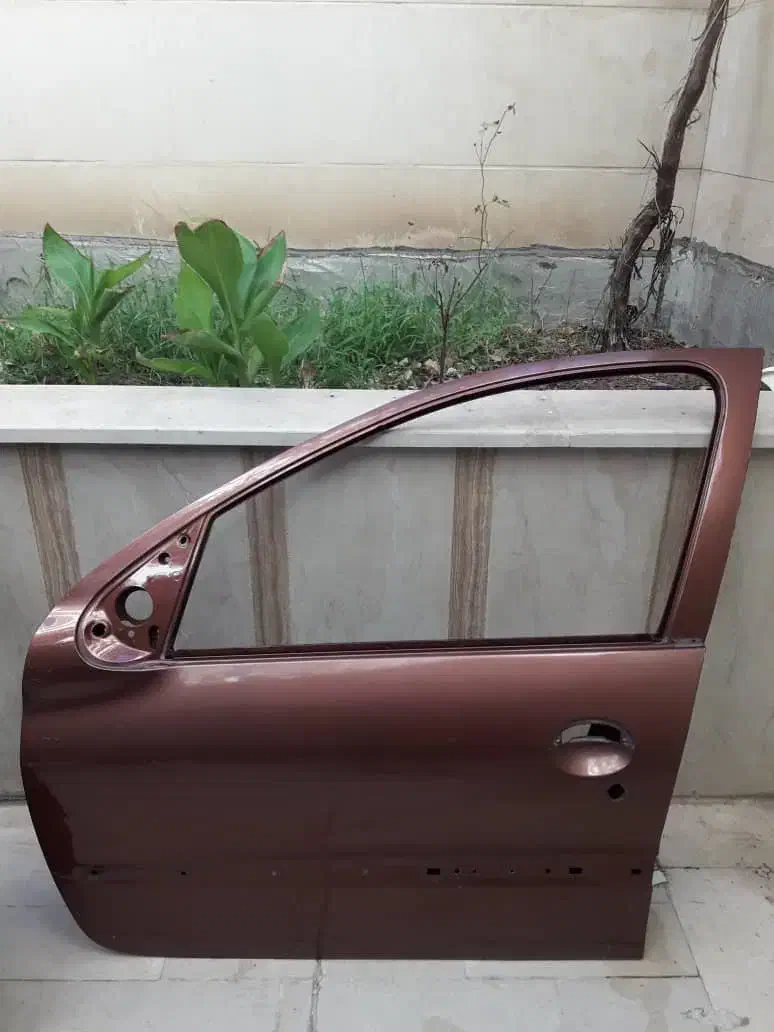 درب و گلگیر 206|قطعات یدکی و لوازم جانبی|بروجرد, |دیوار