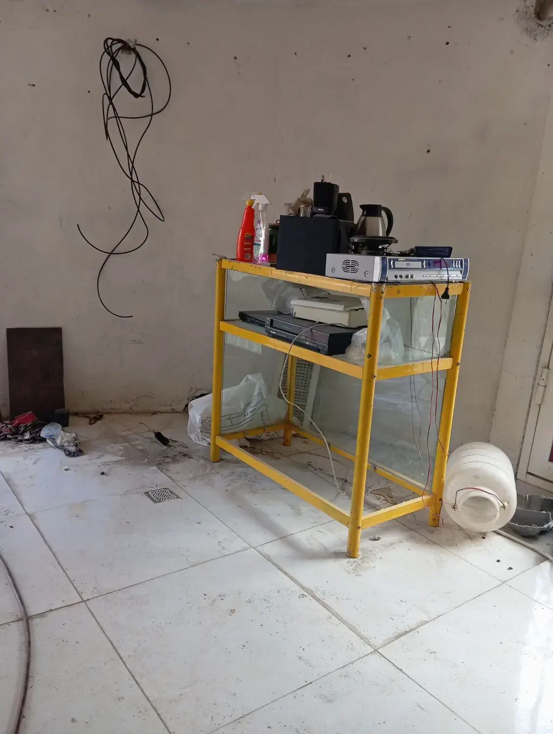 ویترین یک در یک|فروشگاه و مغازه|کرمانشاه, |دیوار