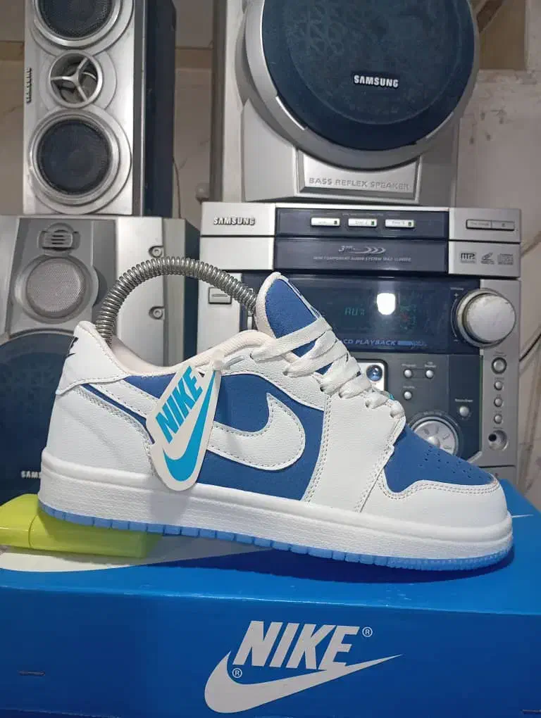 عمده و تکی|کیف، کفش، کمربند|شاهینشهر, فردوسی|دیوار